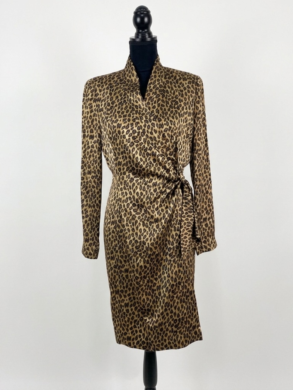 VTG Dana Buchman 100% Silk‎ Leopard Print Wrap Dress Shoulder Pads Size 6